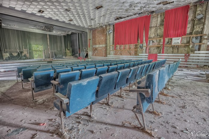 lost place urbex kaserne kino