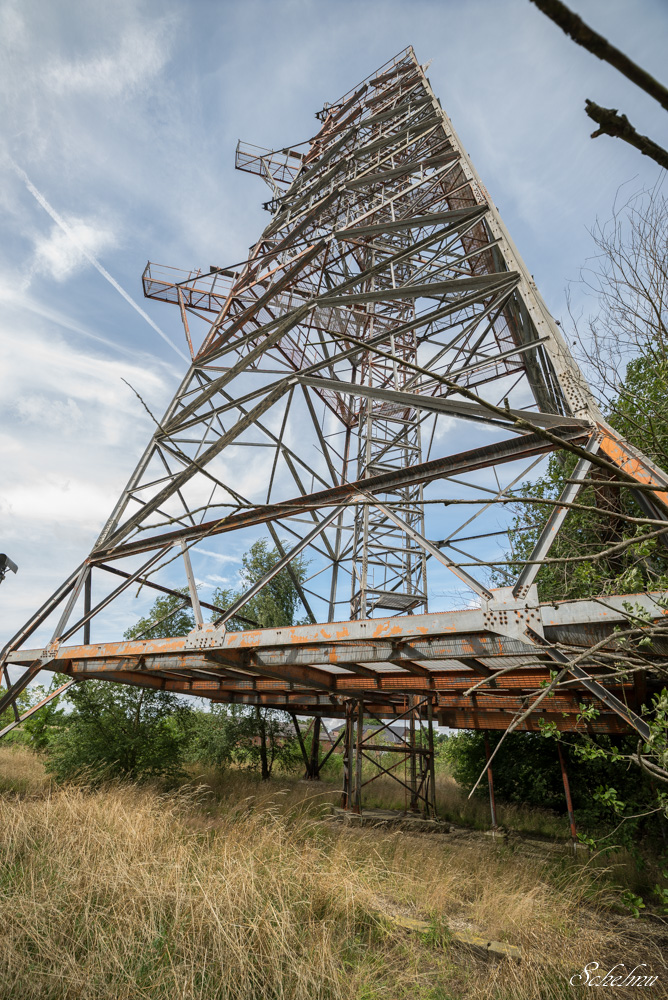 lost place urbex kaserne mastturm